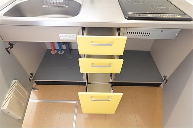 物件内観写真13　(キッチン・収納)