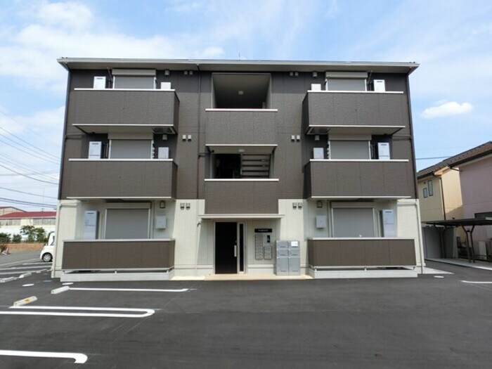 物件外観写真1　(建物外観)