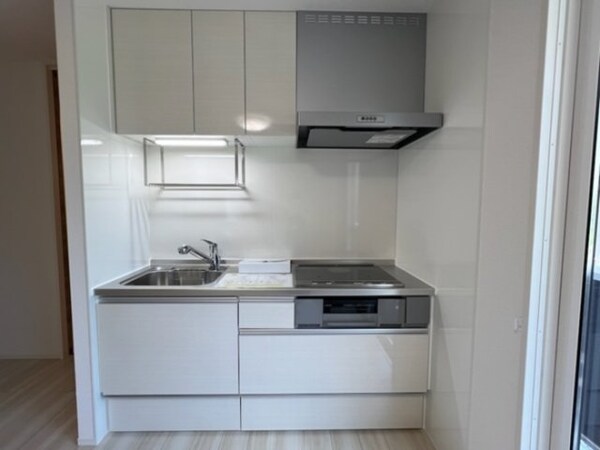 キッチン(ＩＨ・蛇口一体型浄水器付きキッチン（上部収納棚）)