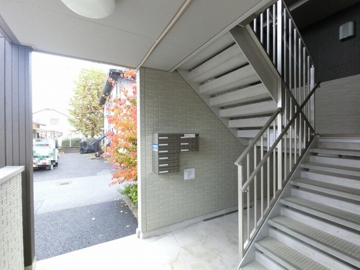 物件外観写真4　(エントランス)