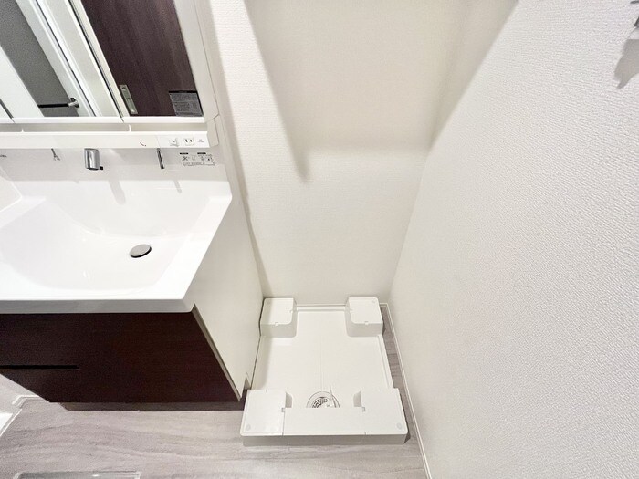 物件内観写真14　(洗濯機置き場)