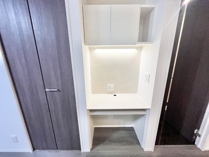 物件内観写真17　(収納棚)