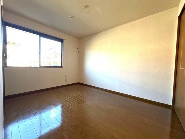 物件内観写真11　(洋室)