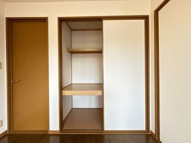 物件内観写真15　(収納)