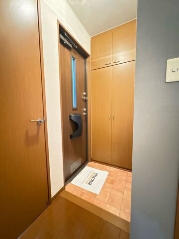 物件内観写真19　(玄関)