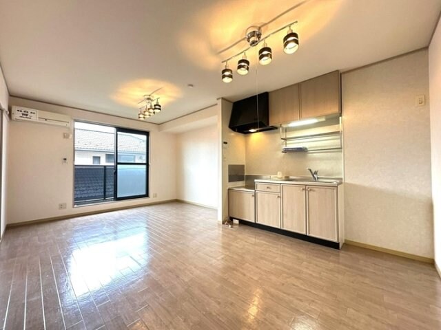 物件内観写真6　(LDK)