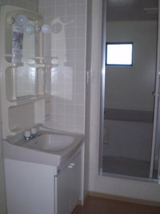 物件内観写真11　(洗面所)