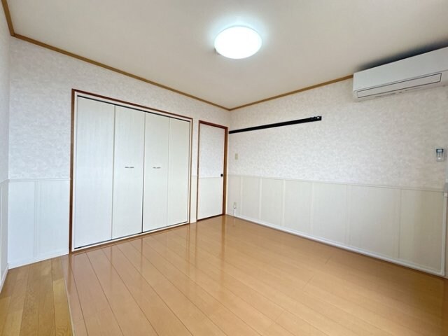 物件内観写真11　(洋室)