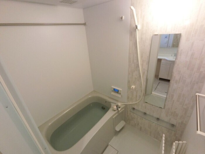 物件内観写真7　(換気暖房乾燥機付浴室)