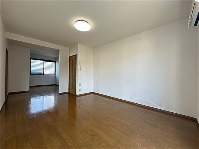 物件内観写真18　(リビング)