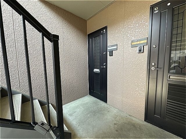 物件内観写真21　(玄関前)