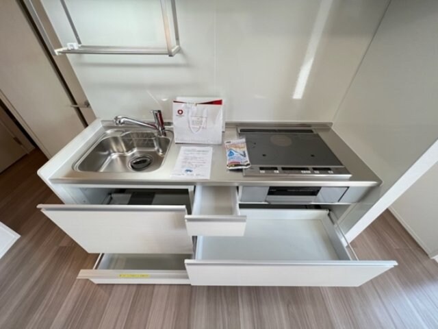 物件内観写真14　(キッチン・収納)