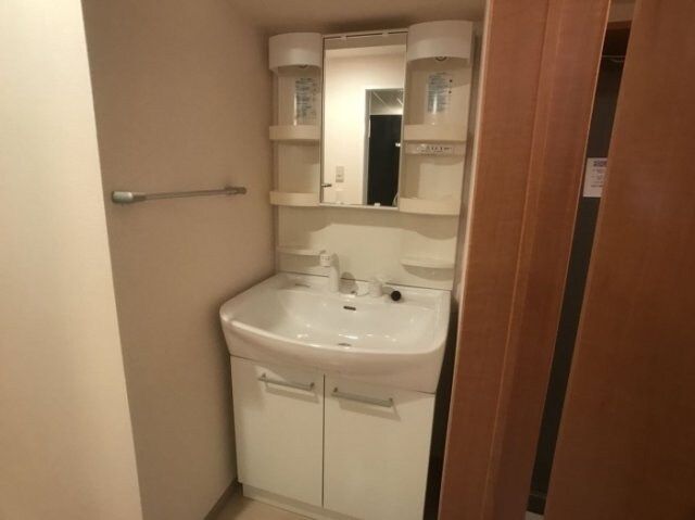 物件内観写真8　(洗面所)