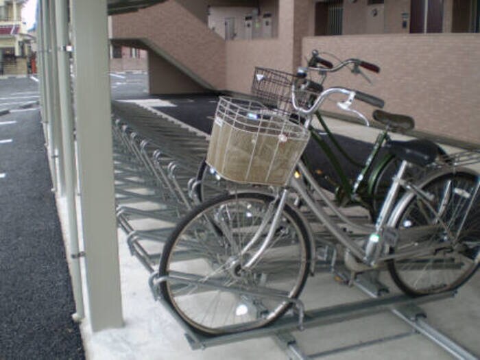 物件内観写真16　(駐輪場)