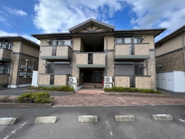 物件外観写真1　(建物外観)