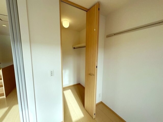 物件内観写真13　(ウォークインクローゼット)