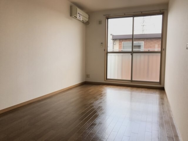 物件内観写真8　(洋室)