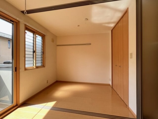 物件内観写真8　(洋室)