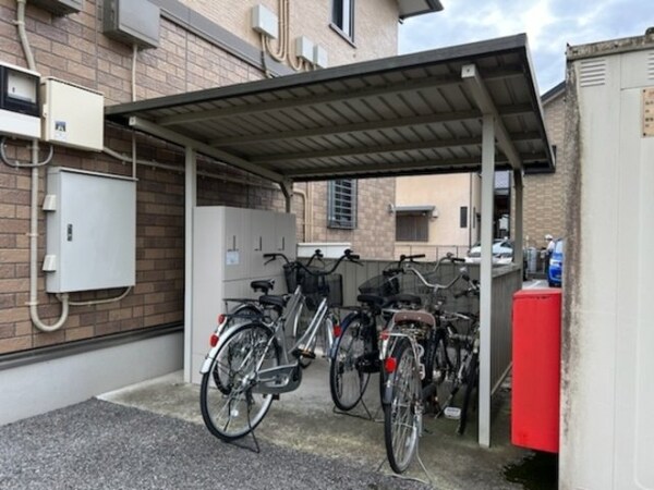 駐輪場（宅配ボックス）