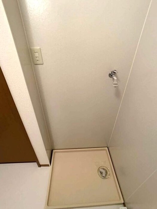 物件内観写真14　(室内洗濯機置き場)