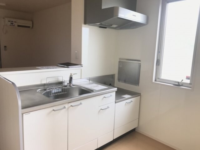 物件内観写真6　(対面キッチン)