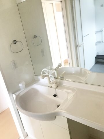 物件内観写真9　(カウンター洗面台)