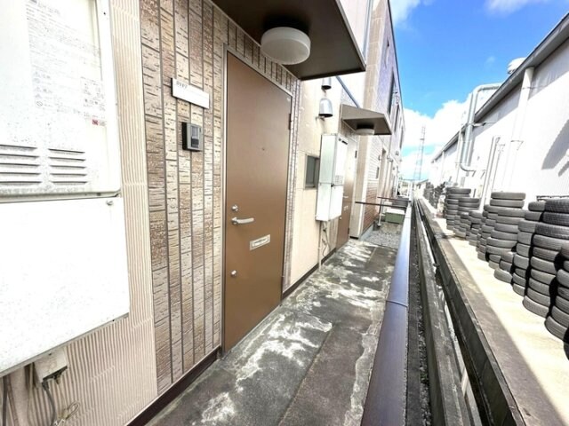 物件外観写真4　(エントランス)