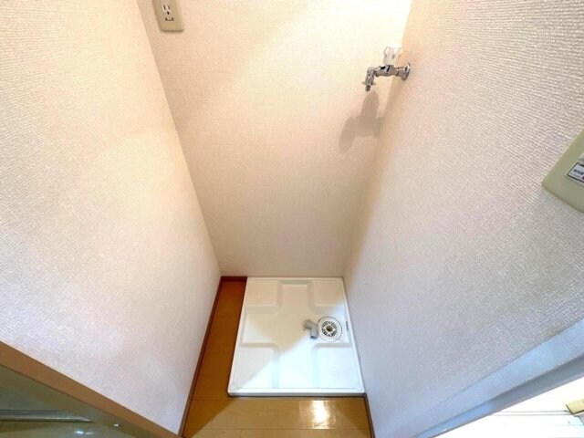 物件内観写真13　(洗濯機置き場)