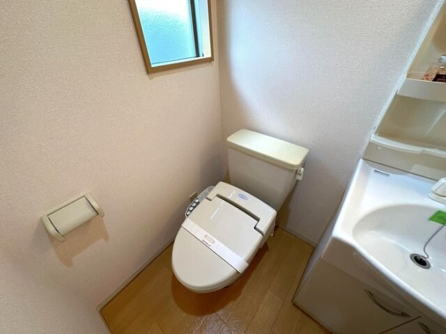 物件内観写真15　(トイレ)