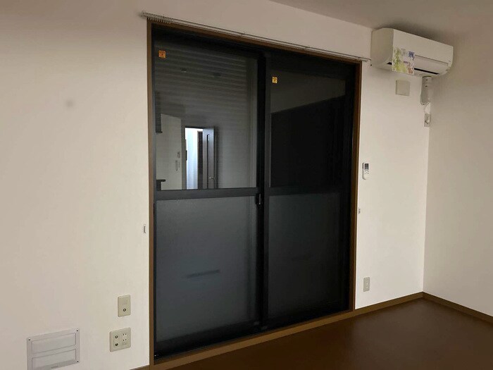 物件内観写真23　(シャッター雨戸)