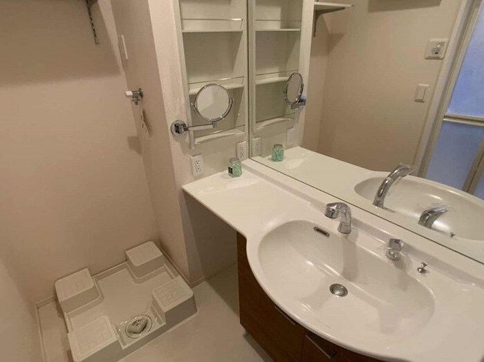 物件内観写真8　(カウンター洗面台)