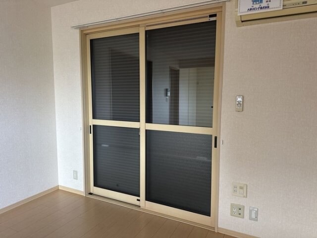 物件内観写真25　(シャッター雨戸)