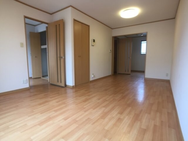 物件内観写真4　(LDK)