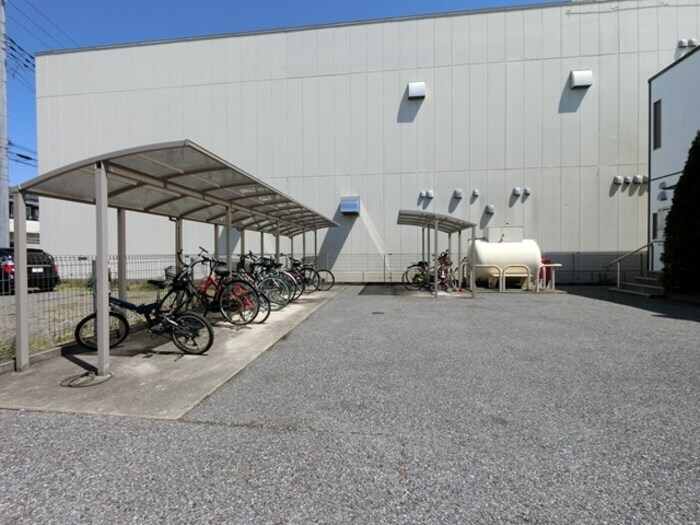 物件内観写真16　(駐輪場)