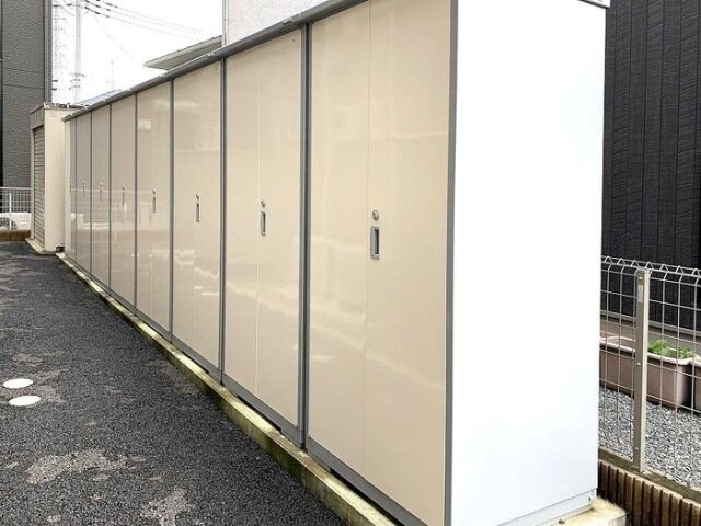 物件内観写真16　(外部物置)