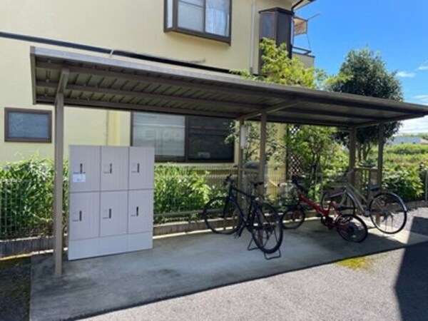 駐輪場（宅配ボックス有ります）