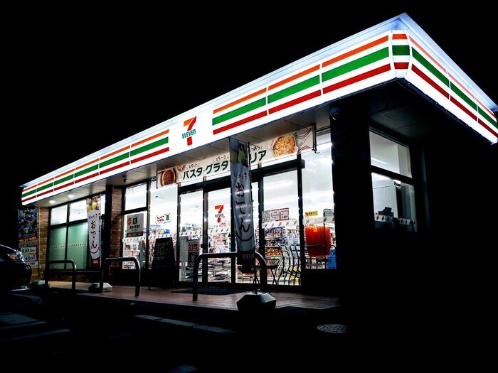 物件外観写真5　(セブンイレブン宇都宮末広店（973ｍ）)