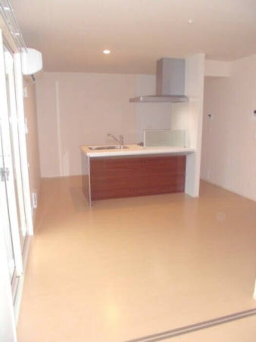 物件内観写真8　(101ﾘﾋﾞﾝｸﾞ)