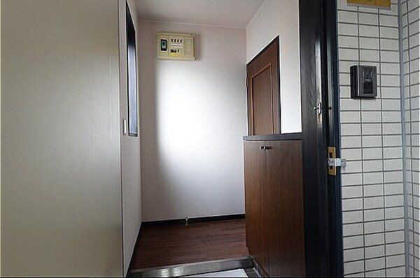 玄関(玄関内)