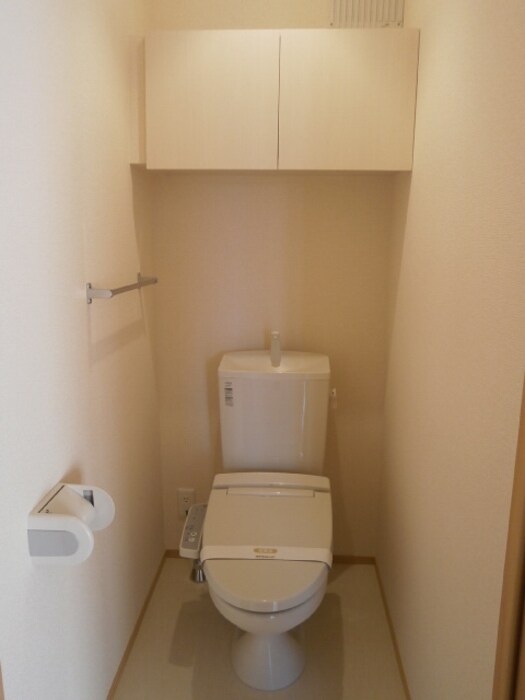 物件内観写真13　(温水洗浄暖房便座)