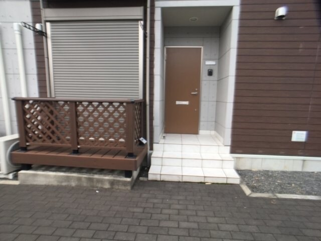 物件外観写真2　(エントランス)