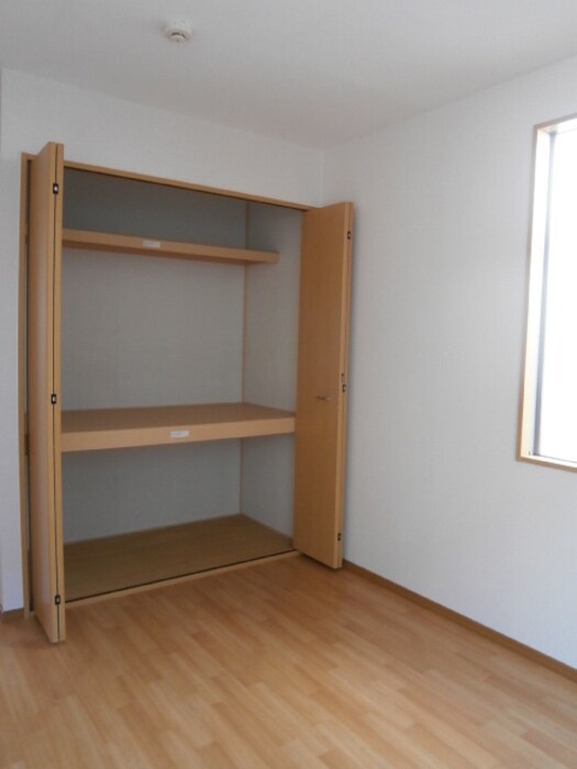 物件内観写真10　(収納)