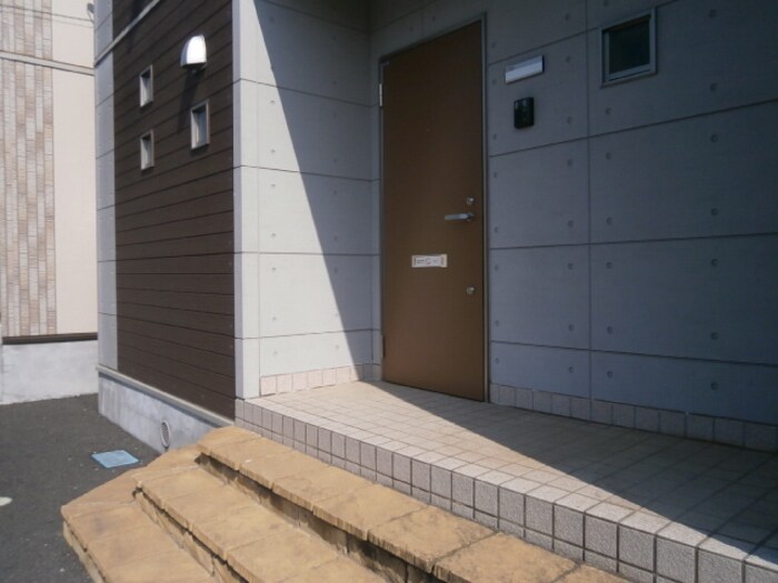 物件内観写真11　(玄関)