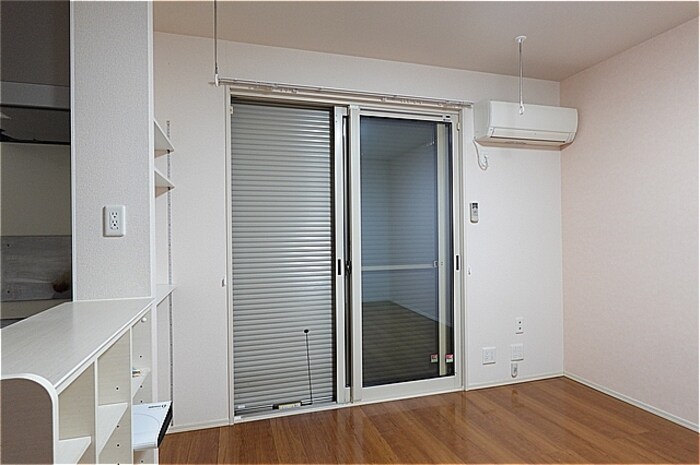 物件内観写真17　(ＬＤＫ・シャッター雨戸)