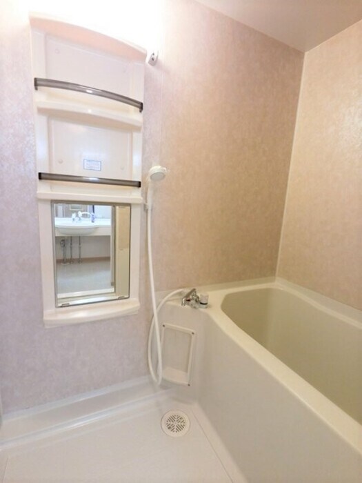 物件内観写真8　(浴室)