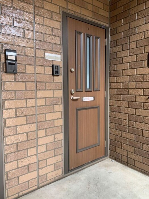 物件内観写真20　(玄関前)