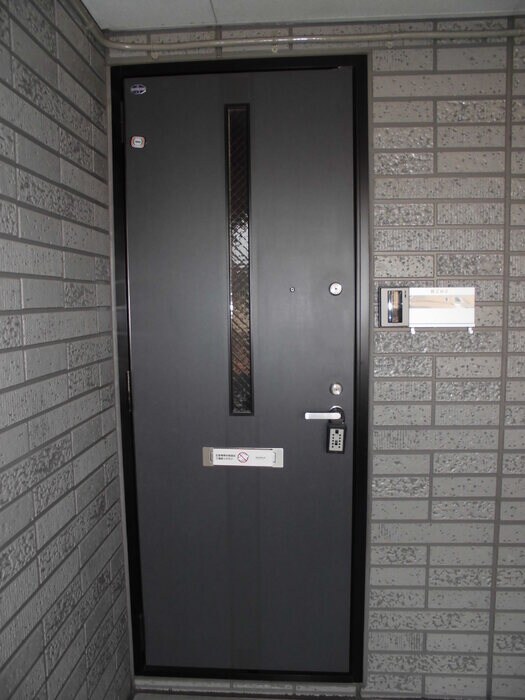 物件内観写真13　(玄関)