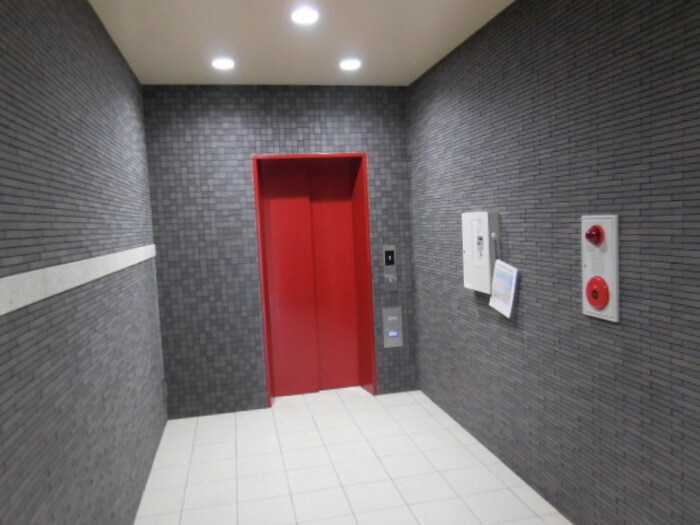 物件内観写真17　(エレベーター)