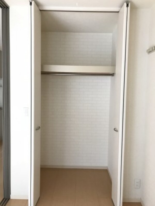 洋室(洋室・収納)