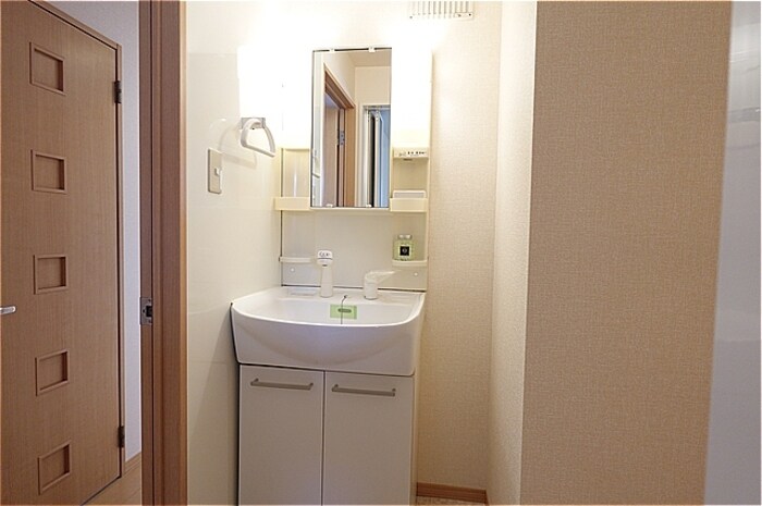物件内観写真9　(洗髪洗面化粧台)